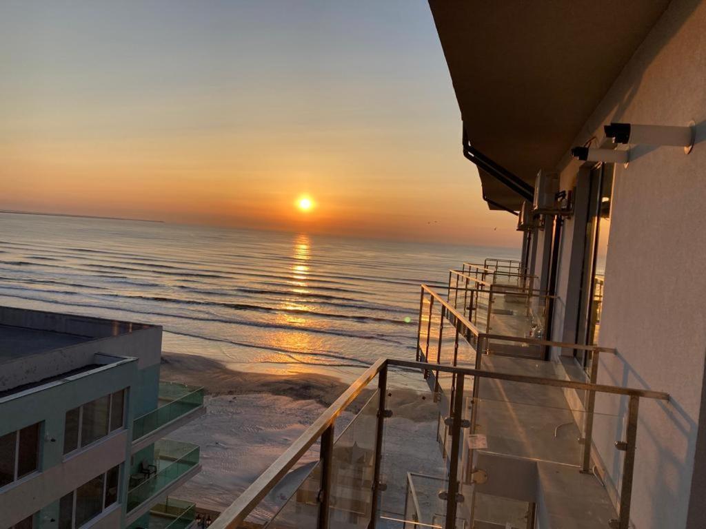 Promenada Beach Residence Năvodari Екстериор снимка